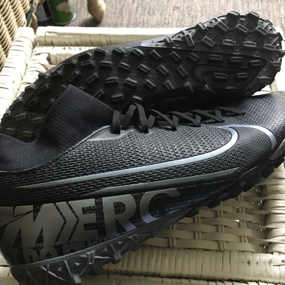 Nike Merurical Indoor Soccer Cleats - Picture 3 of 3